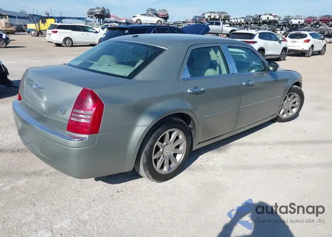 2006 Chrysler 300C из США, поврежденный, VIN 2C3LA63H46H408539